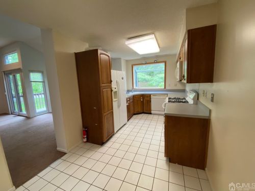 252 Sayre Dr, Princeton NJ  08540-5841 exterior