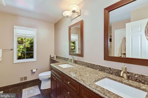 17501 New Hampshire Ave, Ashton MD  20861-9791 exterior