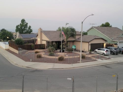 23140 Walnut St, Perris, CA 92570