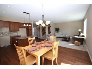 723 Oaks Dr, Hastings, MN 55033-4067