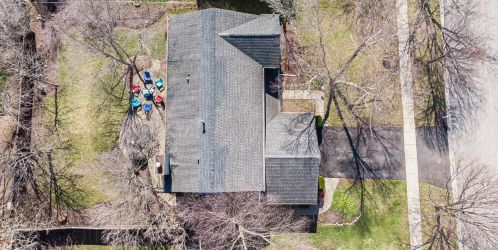 299 Greenview Dr, Bull Valley, IL 60014-7350