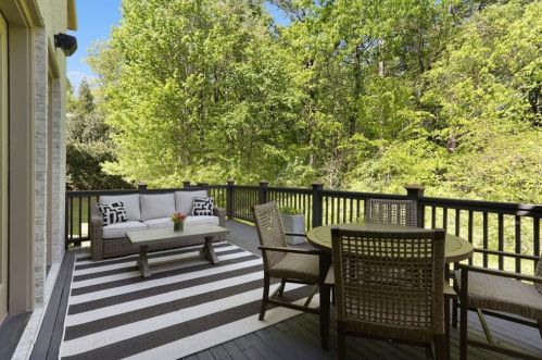 1735 High Trl, Atlanta GA  30339-8470 exterior