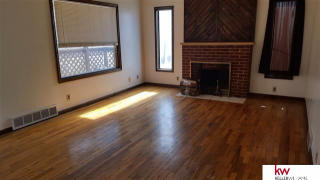 2222 Jackson St, Bellevue, NE 68005-5165