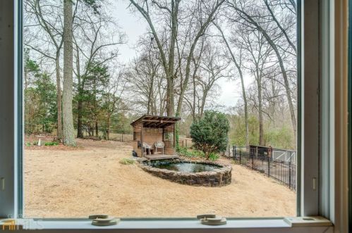 1250 Pine Knoll Ln, Conyers GA  30013-1246 exterior