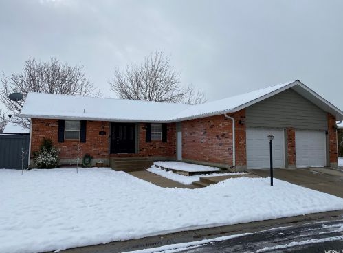 461 Village Dr, Orem, UT 84058-5306