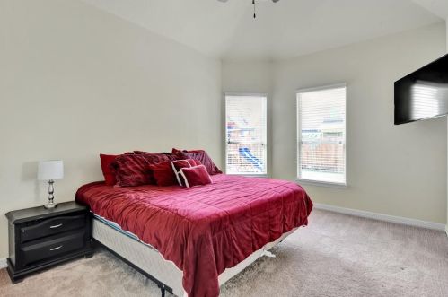 2036 Doolan Dr, Conroe TX  77301-4105 exterior