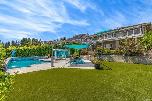 450 25 St, Upland CA 91784-8338 exterior