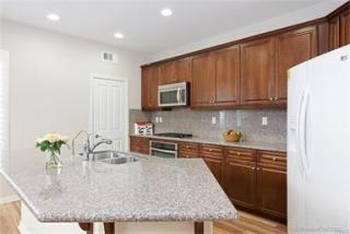 182 Pathway, Irvine CA  92618-8846 exterior
