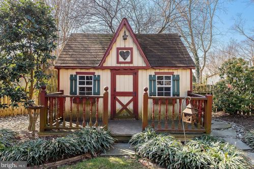 430 Princeton Rd, Tavistock NJ exterior