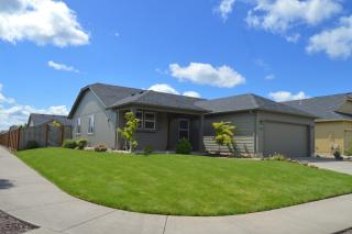 3238 Hannah Ave, Albany, OR 97322-8924