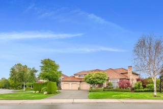 324 246th Way, Redmond, WA 98074-3440