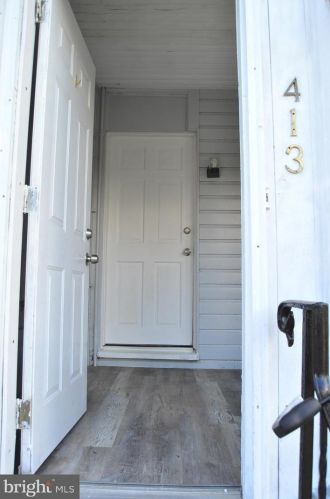 413 Schiller Ave, Trenton, NJ 08610-6027