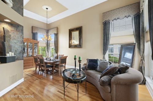 2123 Feldott Ln, Naperville, IL 60540-9212