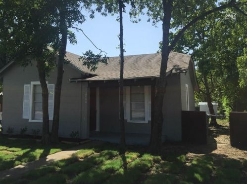 2800 Grafton Ave, Dallas TX  75211-5513 exterior