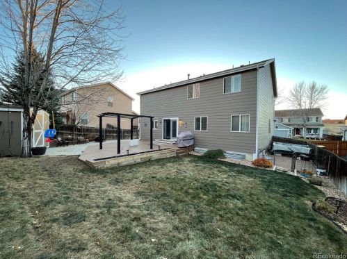 5226 Riviera Cir, Aurora CO 80015-6016 exterior