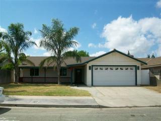 437 Allstar Ave, Tulare, CA 93274-1886