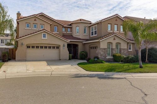 9255 Bright Stars Ct, Elk Grove, CA 95624-4809