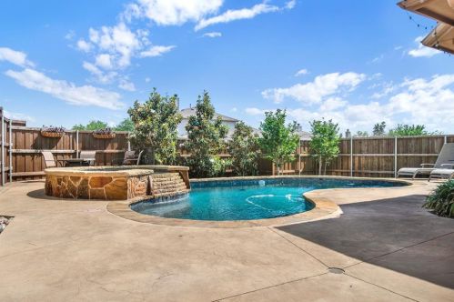 1217 Bay Line Dr, Rockwall, TX 75087-6110