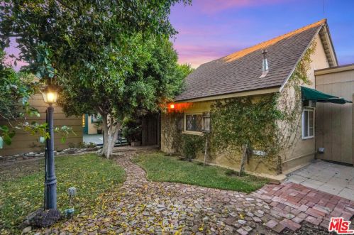1212 Cedar St, Glendale CA  91207-1427 exterior