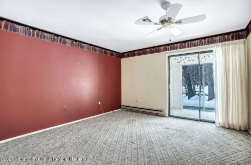 3 Manchester Ct, Tinton Falls NJ 07701-5492 exterior