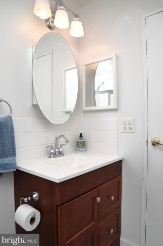 59 Valleybrook Dr, Lancaster PA  17601-4612 exterior