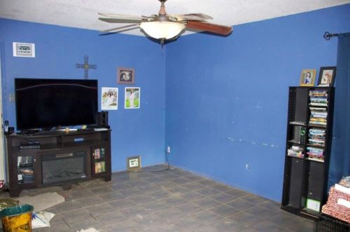 8807 Dandelion Trl, Austin TX  78745-8069 exterior