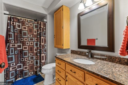 233 Hallam Ave, Saint Paul MN  55115-2096 exterior