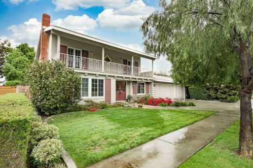 17432 Village Dr, Tustin, CA 92780-2548