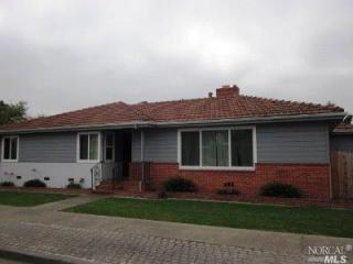 989 Central Ave, Fairfield CA  94558-5011 exterior