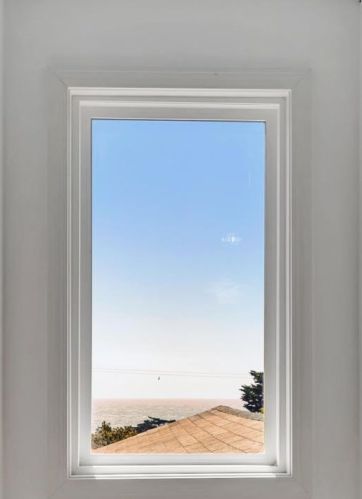 715 California Ave, Moss Beach, CA 94038-9712