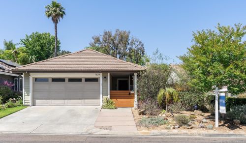 1634 Pleasant Pl, Encinitas, CA 92024-1975