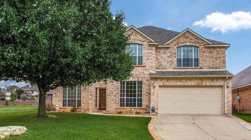 4901 Treeside Dr, Fort Worth, TX 76123-2948