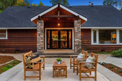2605 Dogwood Ln, Snowline Camp, CA 95709-9786