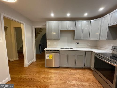 2325 Harleyford Ct, Herndon VA  20191-2740 exterior