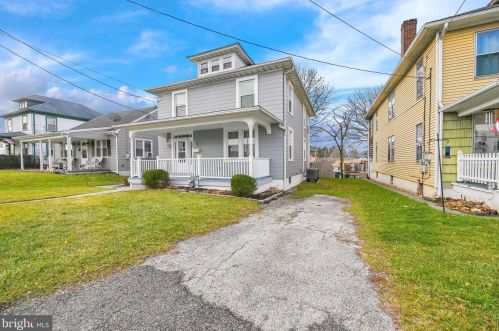 987 Baltimore St, Hanover PA  17331-4413 exterior