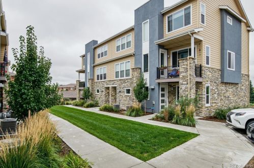 6749 Tempe Ct, Aurora CO  80016-2778 exterior