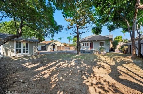 2620 Flower St, Santa Ana CA 92706-1930 exterior