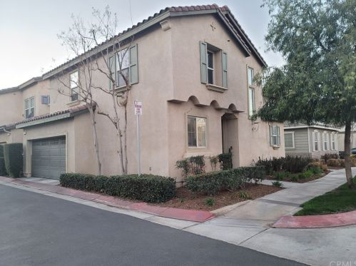1853 Flint Ct, Riverside, CA 92501-4317