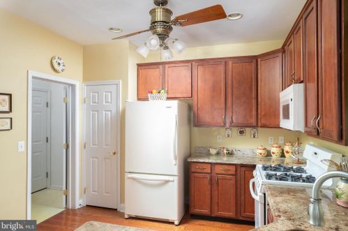 259 Meadowlark Dr, Trenton NJ  08690-3578 exterior