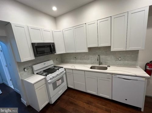 613 Front St, Camden NJ  08102-2129 exterior