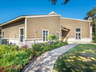 4620 Thousand Oaks Dr, San Antonio TX  78233-6970 exterior