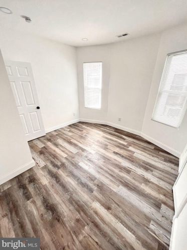 4812 10th St, Philadelphia PA 19141-3930 exterior