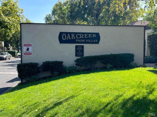 185 Fairoaks Dr, Vacaville, CA 95688-5346