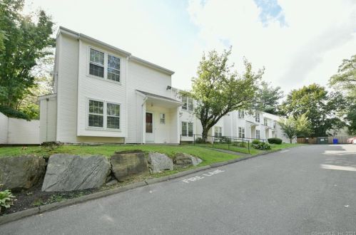 12 Deerwood Ln, Waterbury, CT 06704-6107