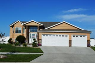 4856 48th Ave, Fargo, ND 58104-6032