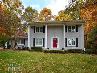 731 Dogwood Cir, Norcross, GA 30071-2122