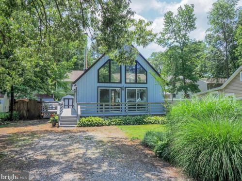 4927 Dogwood St, Shady Side, MD 20764-9659