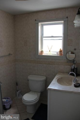 3449 10th St, Philadelphia PA 19148-0053 exterior