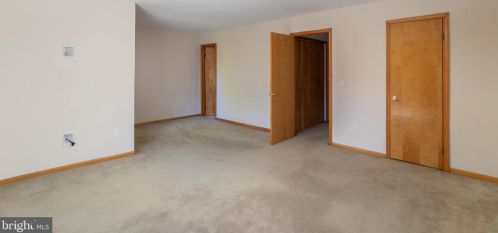 1 Boleyn Ct, Trenton NJ exterior