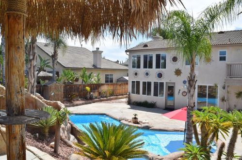 12722 Royal Palm Ln, Riverside CA  92503-7077 exterior